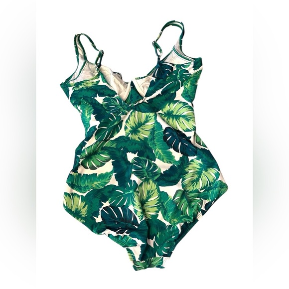 NWT Miraclesuit Sanibel Size 16 One Piece Tropical Colorful Swimsuit Underwire - Picture 3 of 7
